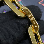 Louis Vuitton Coussin MM M21204 M21209
